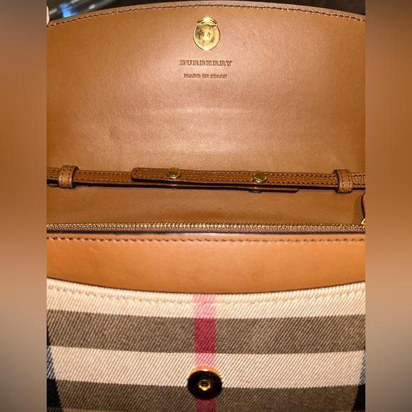 Burberry crossbody bag - Picture 4 of 5